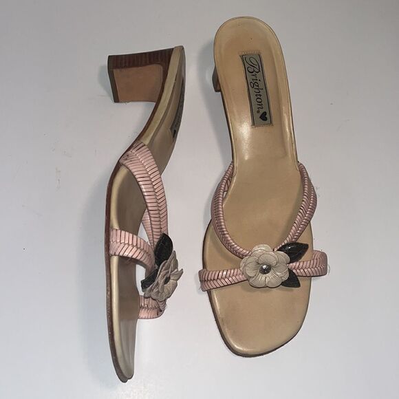 Brighton Shoes - Vintage Brighton leather 2” sandals w/ flower motifs.